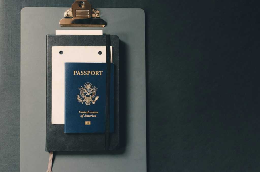 AI-Powered UK Innovator Visa Application Assistant: Relocation and Compliance Checklist for UK Founders