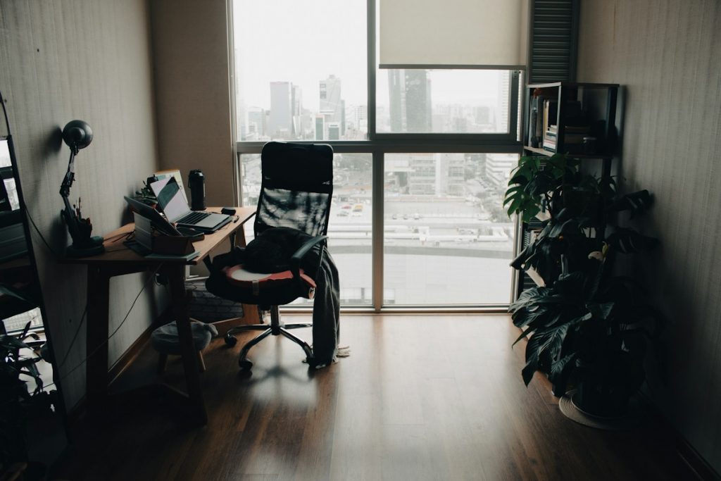 Flawless Document Verification: Streamline Your UK Submission with AI-Powered UK Innovator Visa Application Assistant