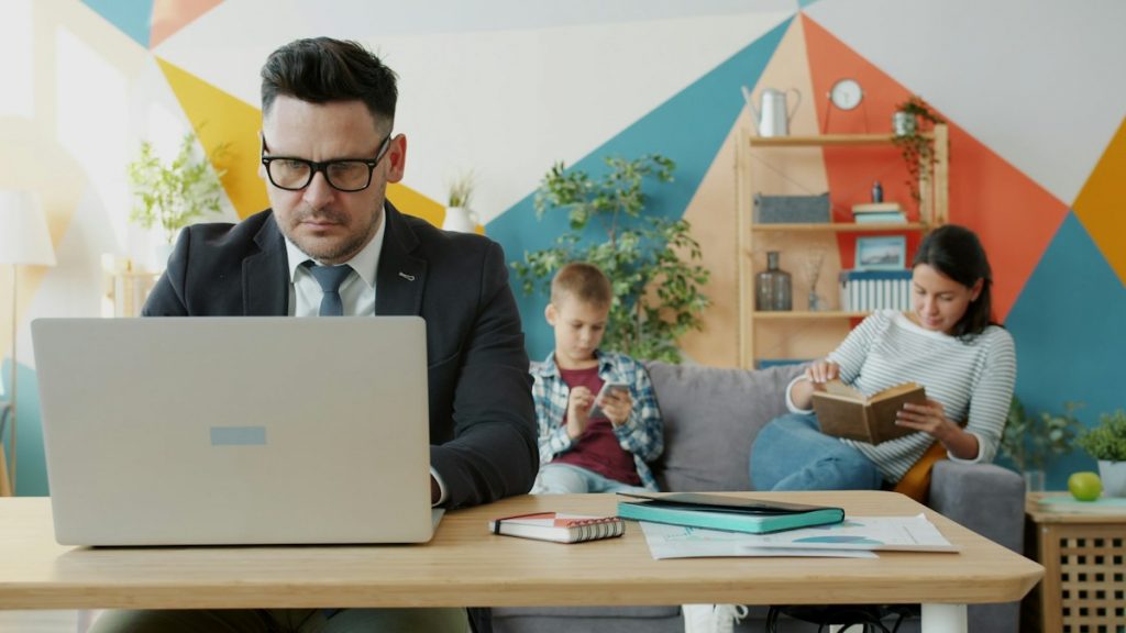 Mastering Corporate Governance: Verify Your Startup Structure with AI-Powered UK Innovator Visa Application Assistant
