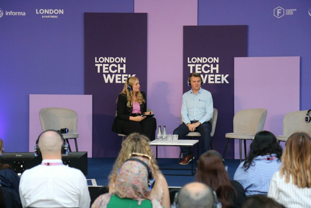 AI-Powered UK Innovator Visa Application Assistant: Pitching AI Ventures for UK Visas