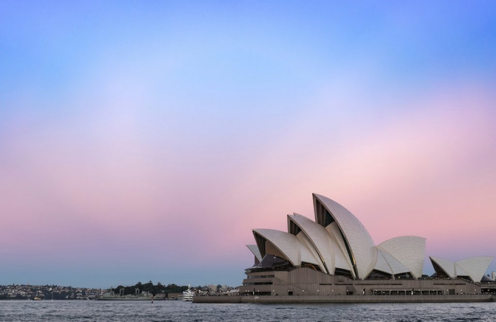 Choosing Britain Over Australia: Accelerate Your Venture with AI-Powered UK Innovator Visa Application Assistant