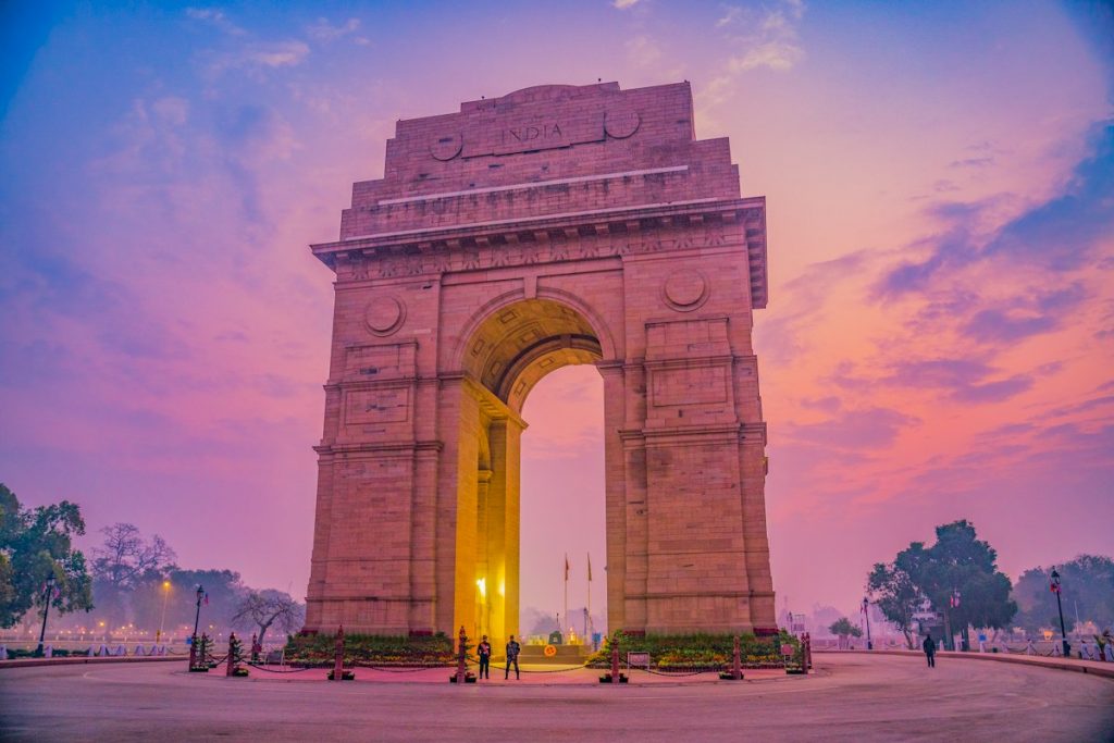 Delhi Entrepreneurs: Build UK Market-Ready Visas with AI-Powered UK Innovator Visa Application Assistant