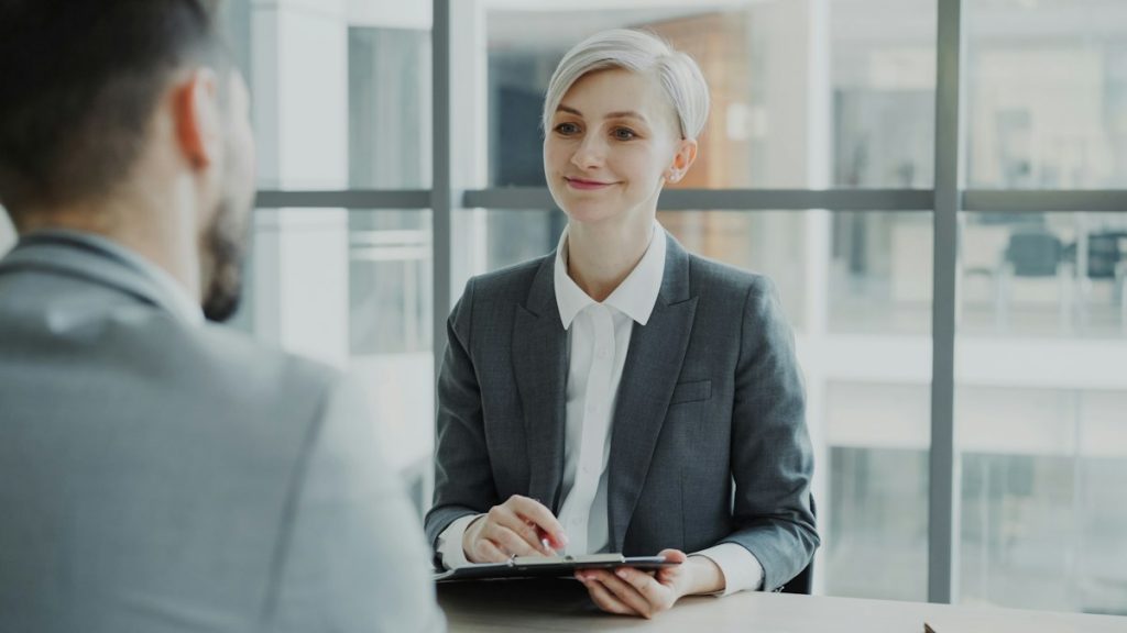 Eliminate Application Gaps with AI-Powered UK Innovator Visa Application Assistant Document Verification