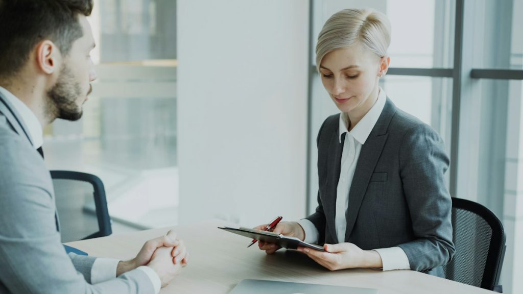 Assess Founder Capability: AI-Powered UK Innovator Visa Application Assistant Evaluation